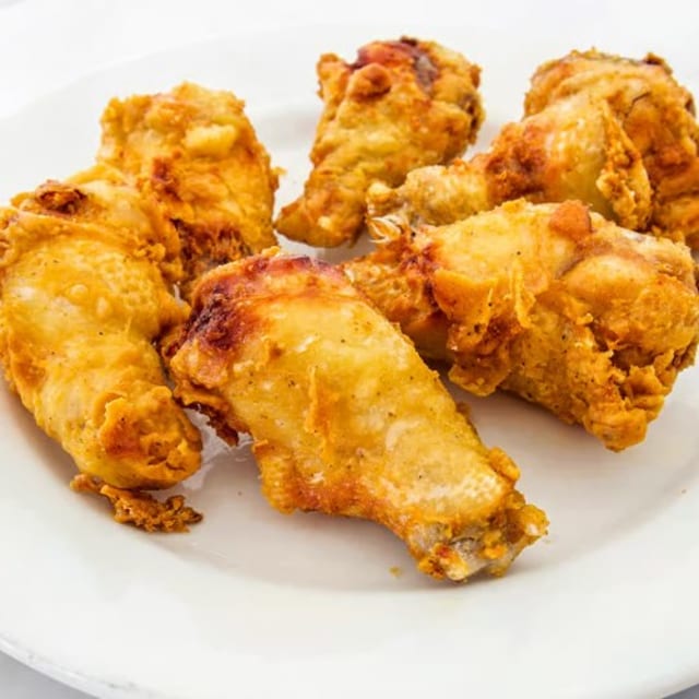 Crispy Chicken Wings.